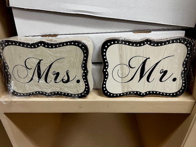 Mr and Mrs signs